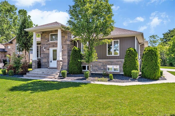 Property Photo: 10 Lisa Street ON N0P 2P0