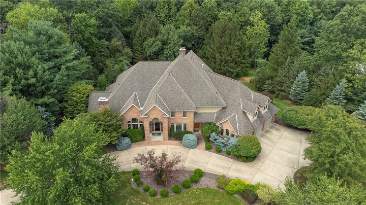 Property Photo: 2133 Le Gran Dr PA 15044