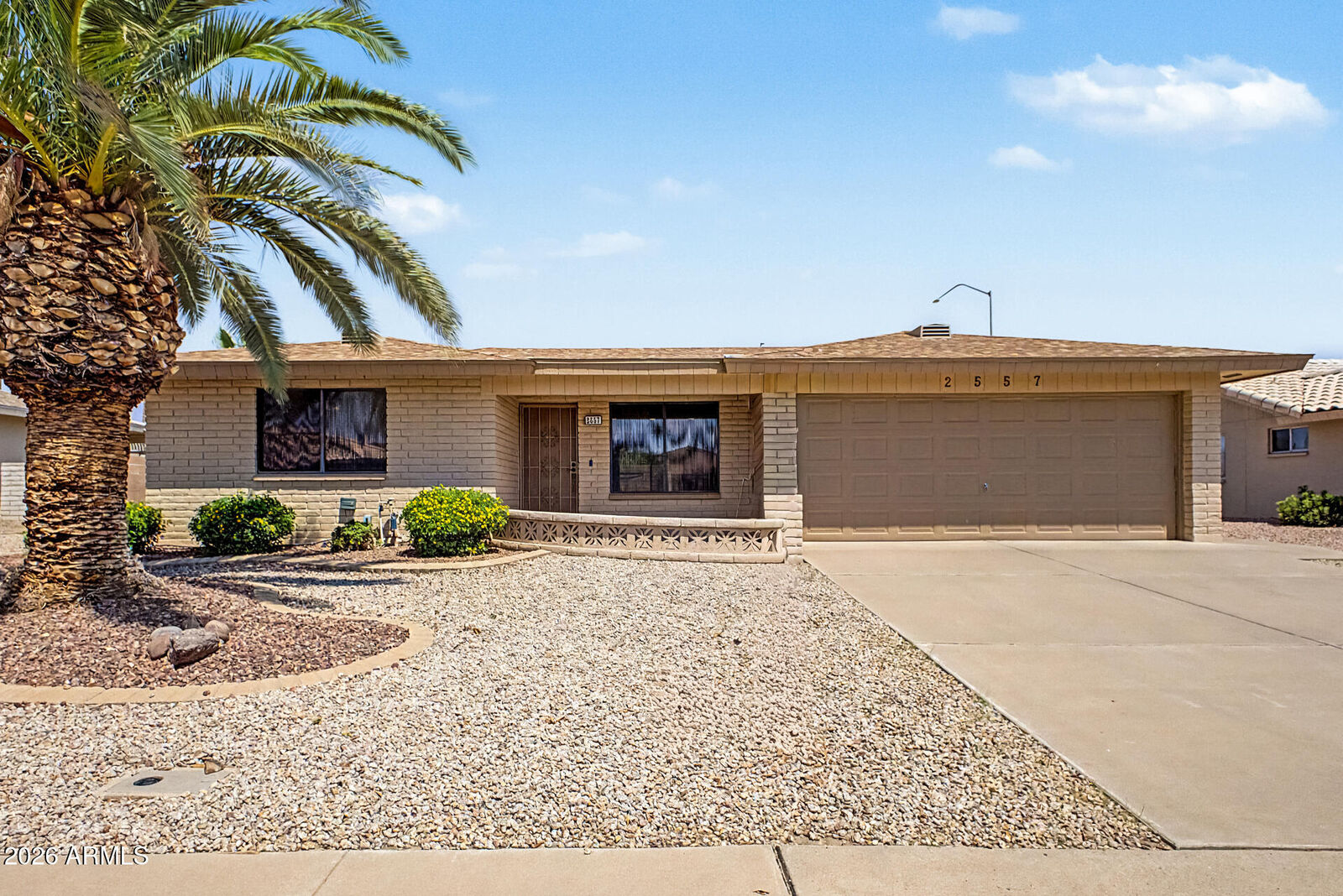 Property Photo:  2557 S Zinnia --  AZ 85209 
