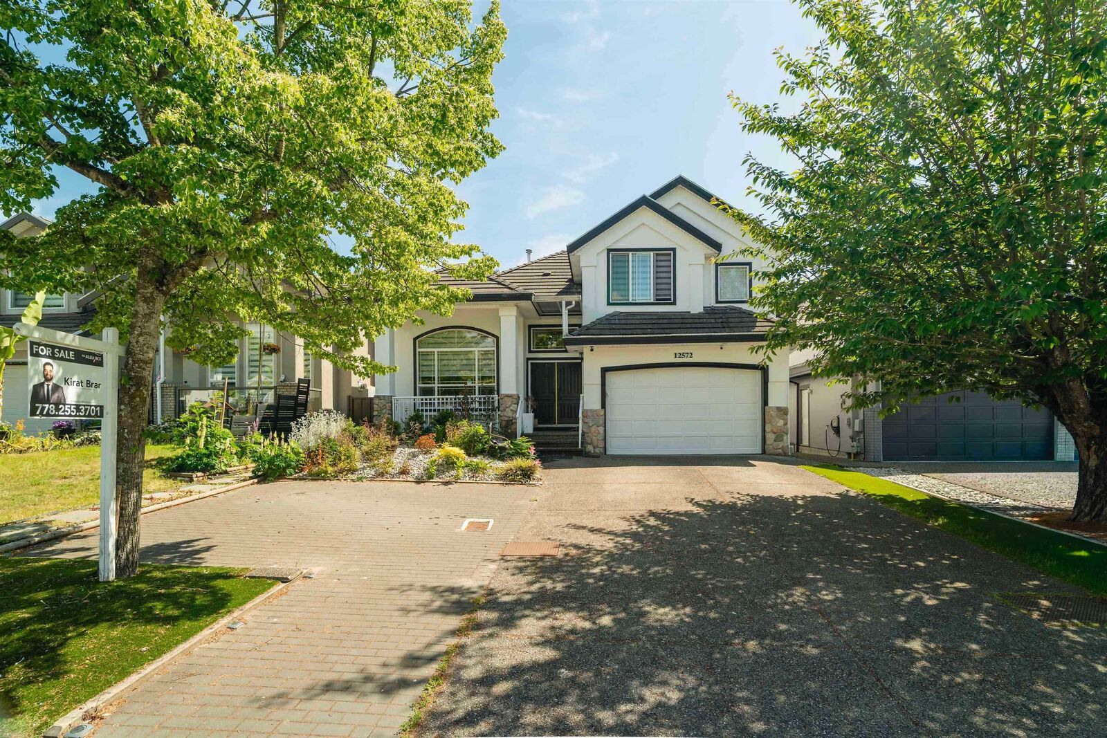Property Photo: 12572 62B Avenue BC V3X 3M9