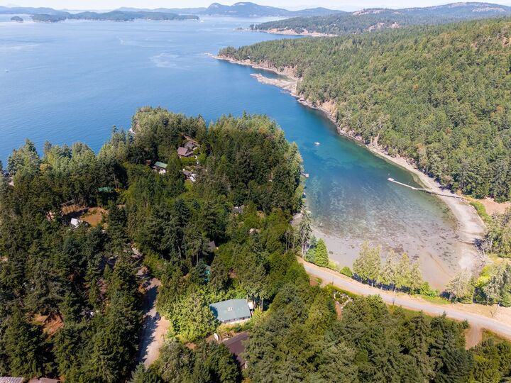 Property Photo: 2610 Gunwhale Road BC V0N 2M2
