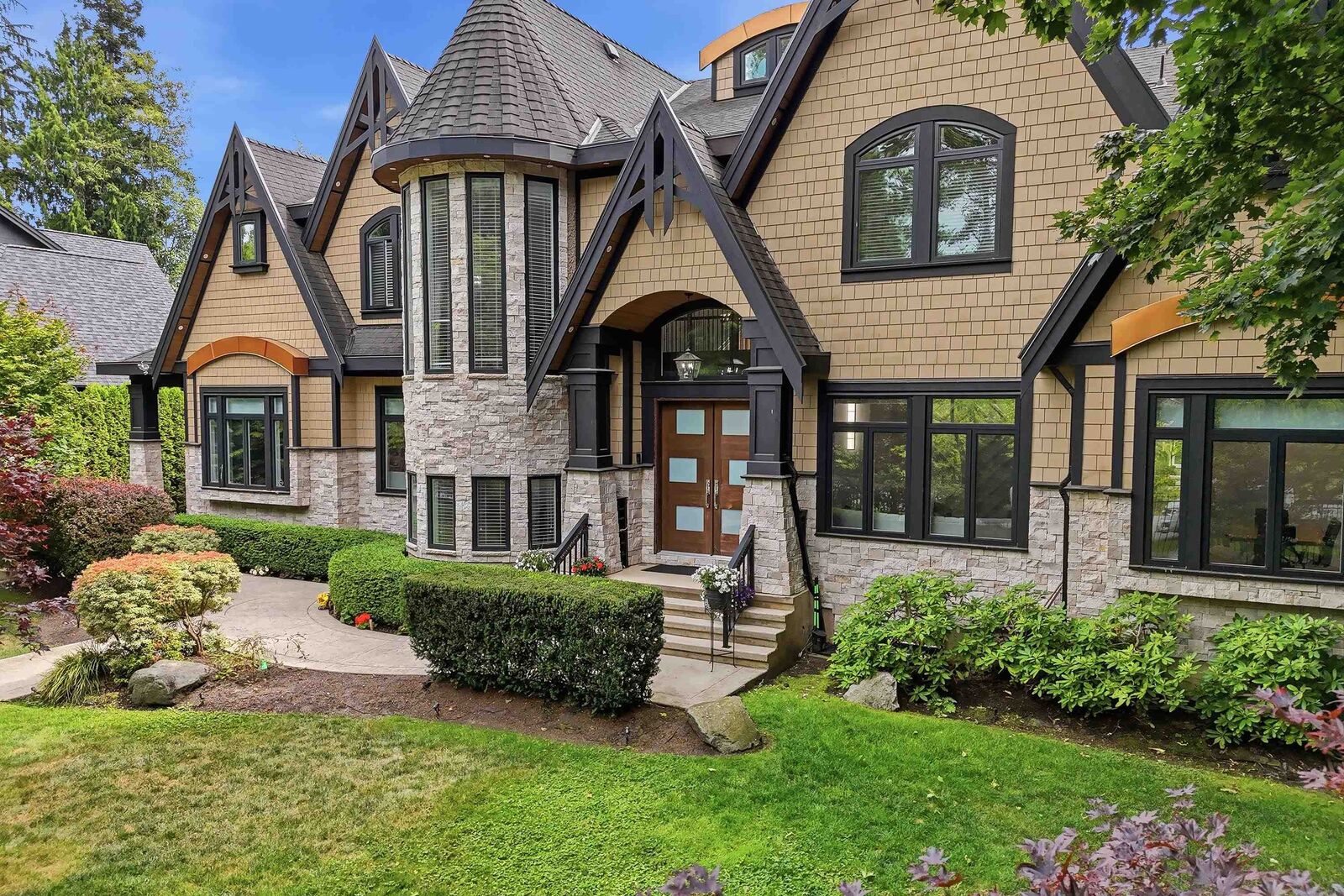 Property Photo:  17108 4 Avenue  BC V3Z 9P6 