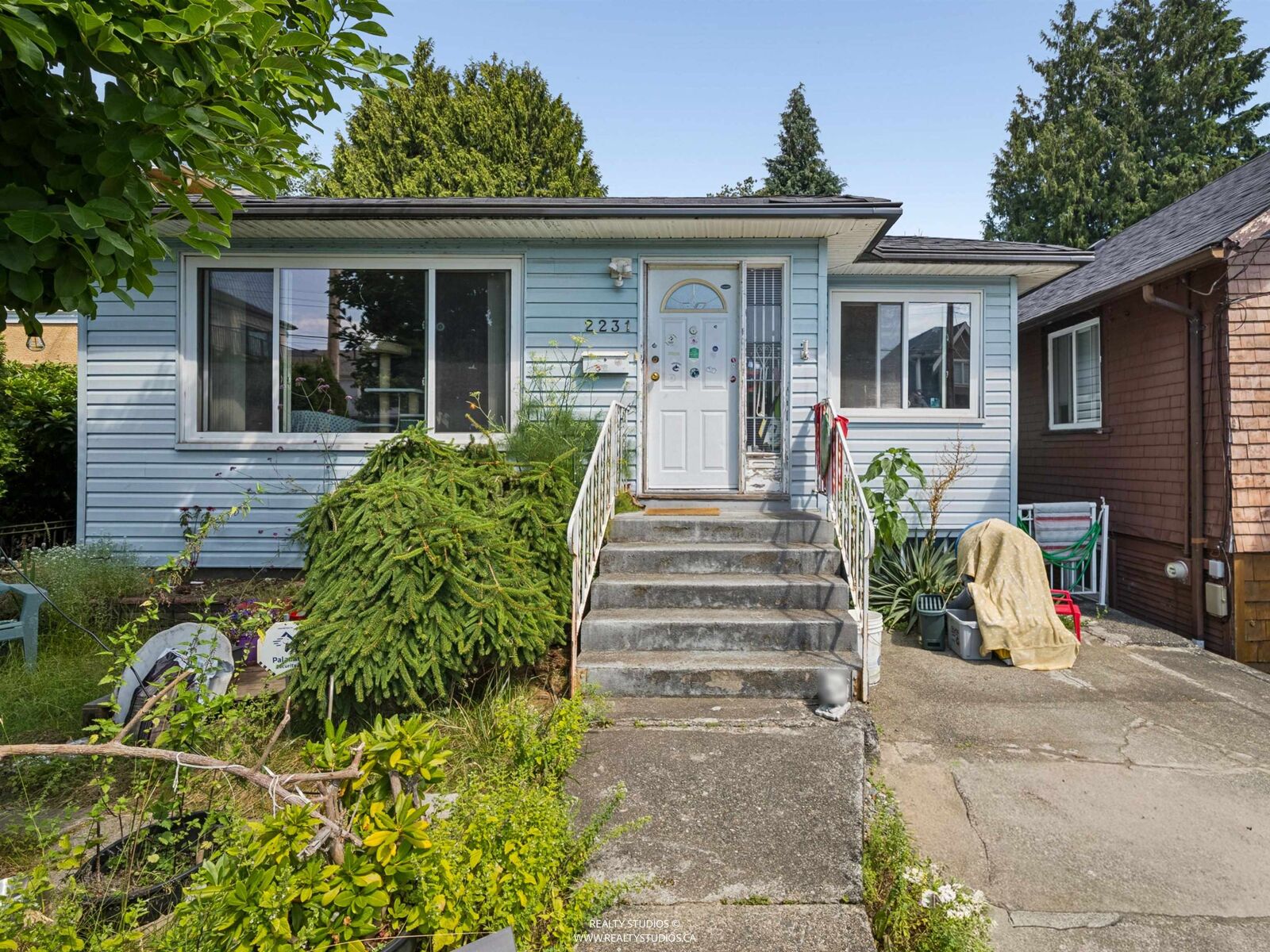 Property Photo: 2231 E 25th Avenue BC V5N 2V7