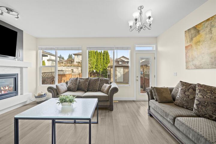 Property Photo: 10292 242B Street BC V2W 1Y1