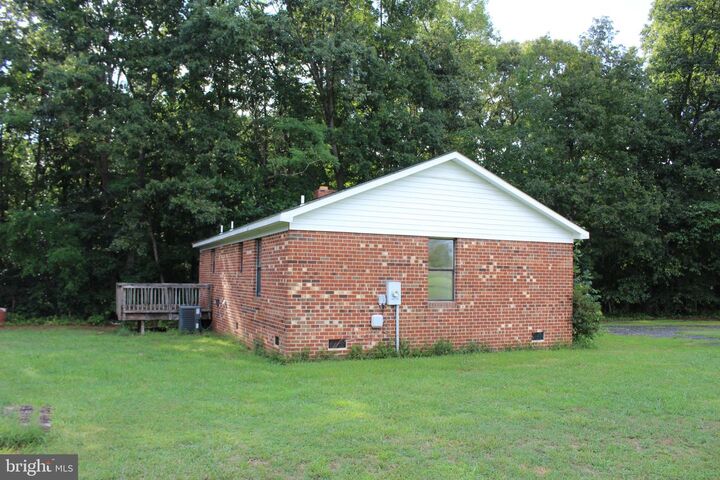 Property Photo: 6010 Morris Road VA 22551