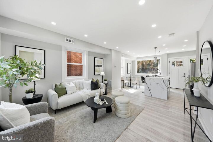 Property Photo:  4263 Hildreth Street SE  DC 20019 