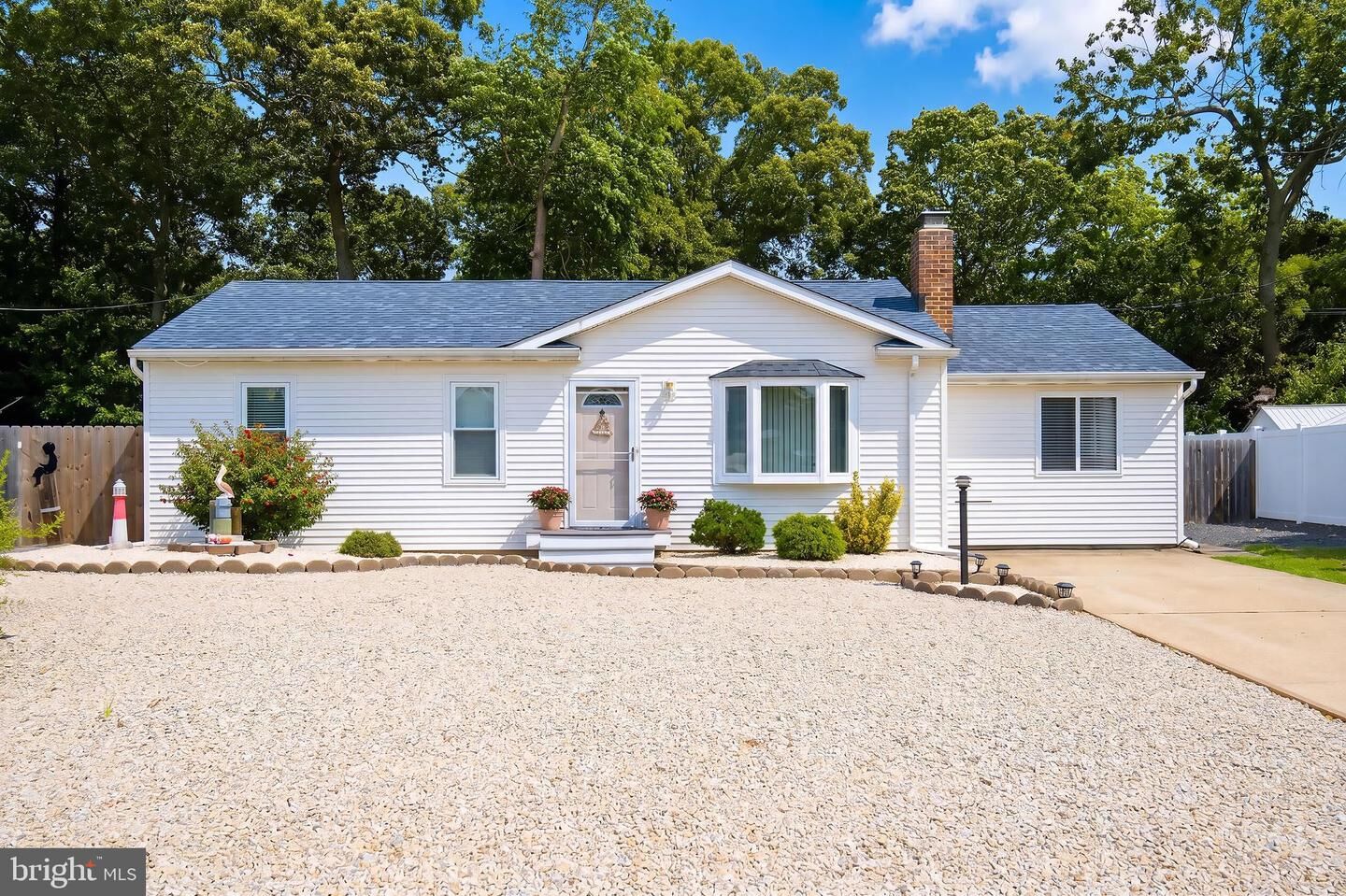 Property Photo: 909 W Panama Court NJ 08731