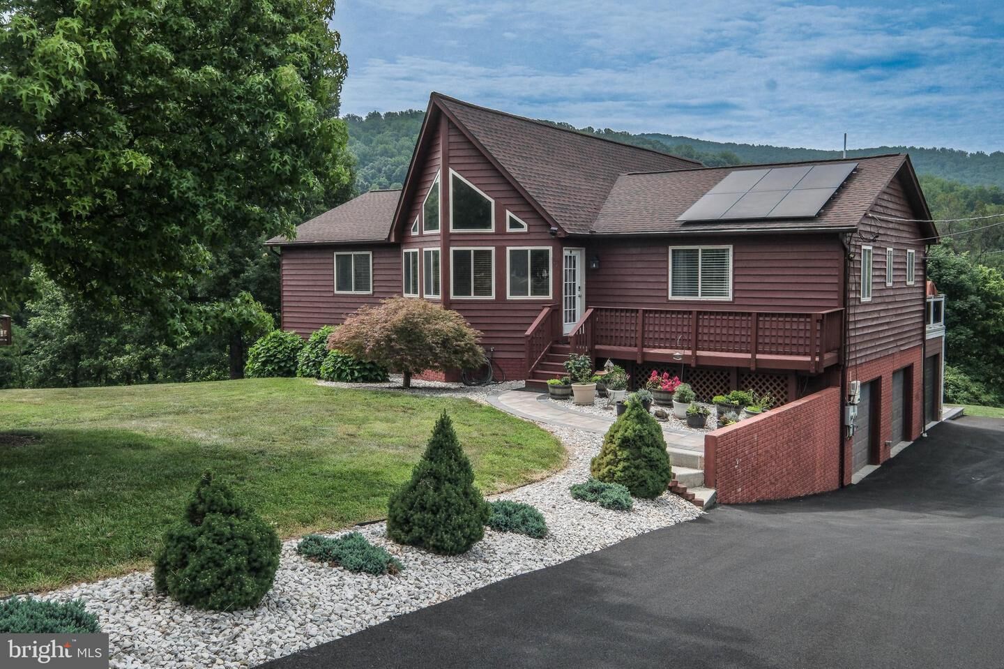 Property Photo: 17 Owens Court VA 22630