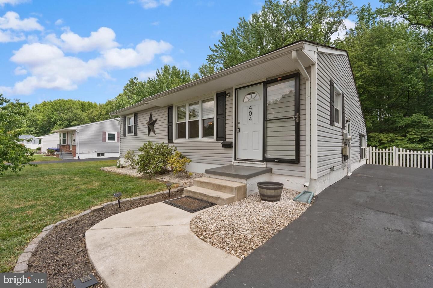 Property Photo:  404 Tamara Circle  DE 19711 