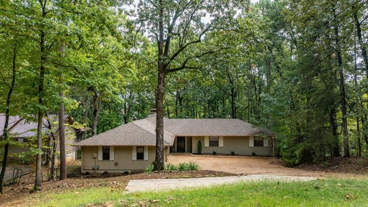 Property Photo:  167 Wilshire Dr  AR 72058 