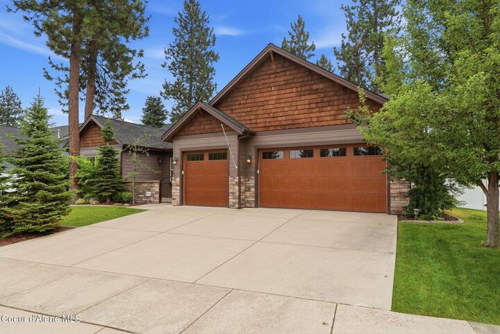 Property Photo:  1410 W Ashmont Way  ID 83815 