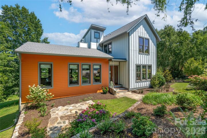 Property Photo: 31 Grey River Run NC 28804
