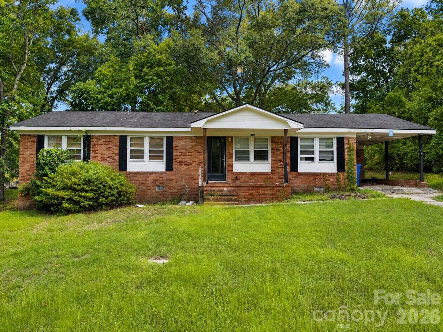Property Photo:  6109 Dandy Loop Road  NC 28314 