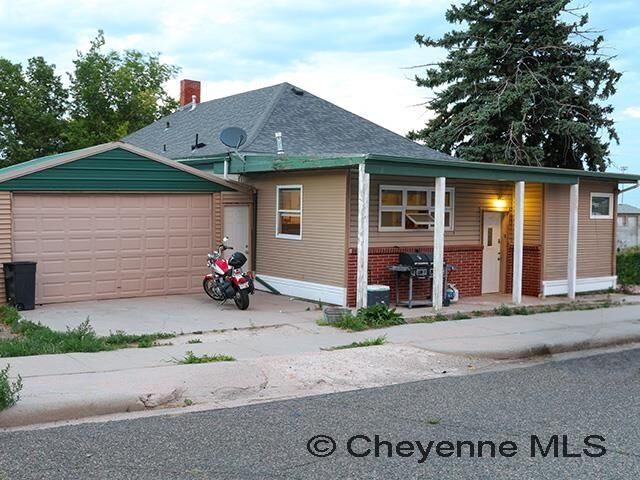 Property Photo: 716 Main St WY 82082