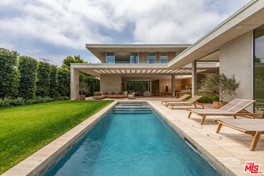 Property Photo: 634 Moreno Ave CA 90049