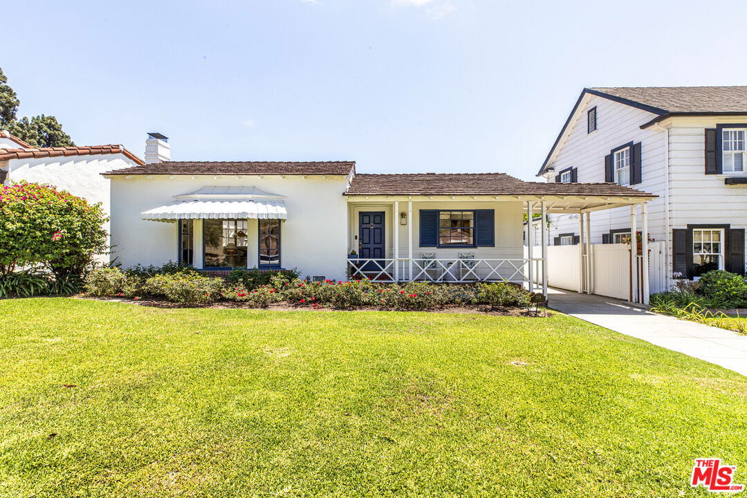Property Photo:  1224 Viscano Dr  CA 91207 