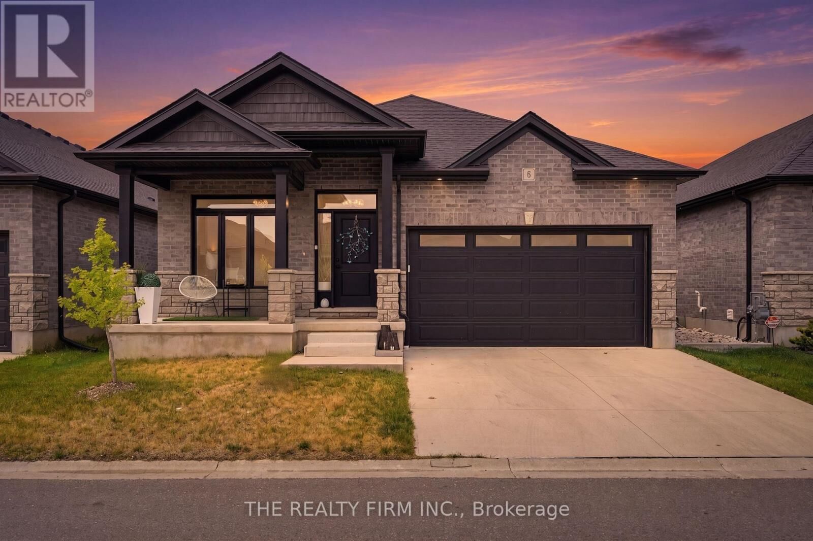 Property Photo: 383 Daventry Way 8 ON N0L 1R0