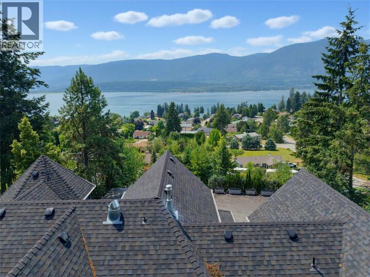 Property Photo: 4940 16 Street Northeast BC V1E 1E1