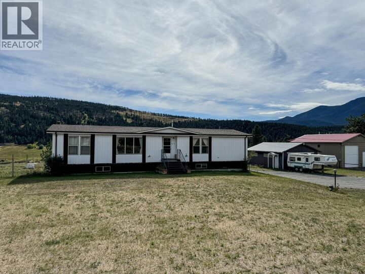 Property Photo: 7520 West Subdivision Road BC V0K 1K0