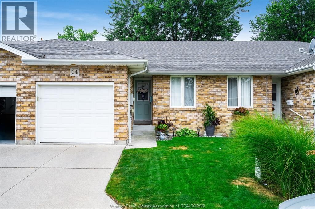 Property Photo:  34 Cranberry Crt  ON N8M 3G5 