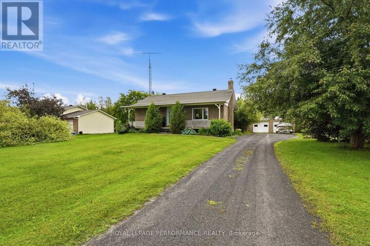 3230 Pattee Road East — photo 1