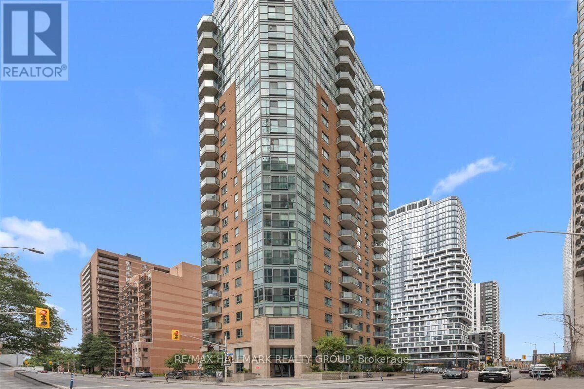 Property Photo: 445 Laurier Avenue West 1703 ON K1N 6R4