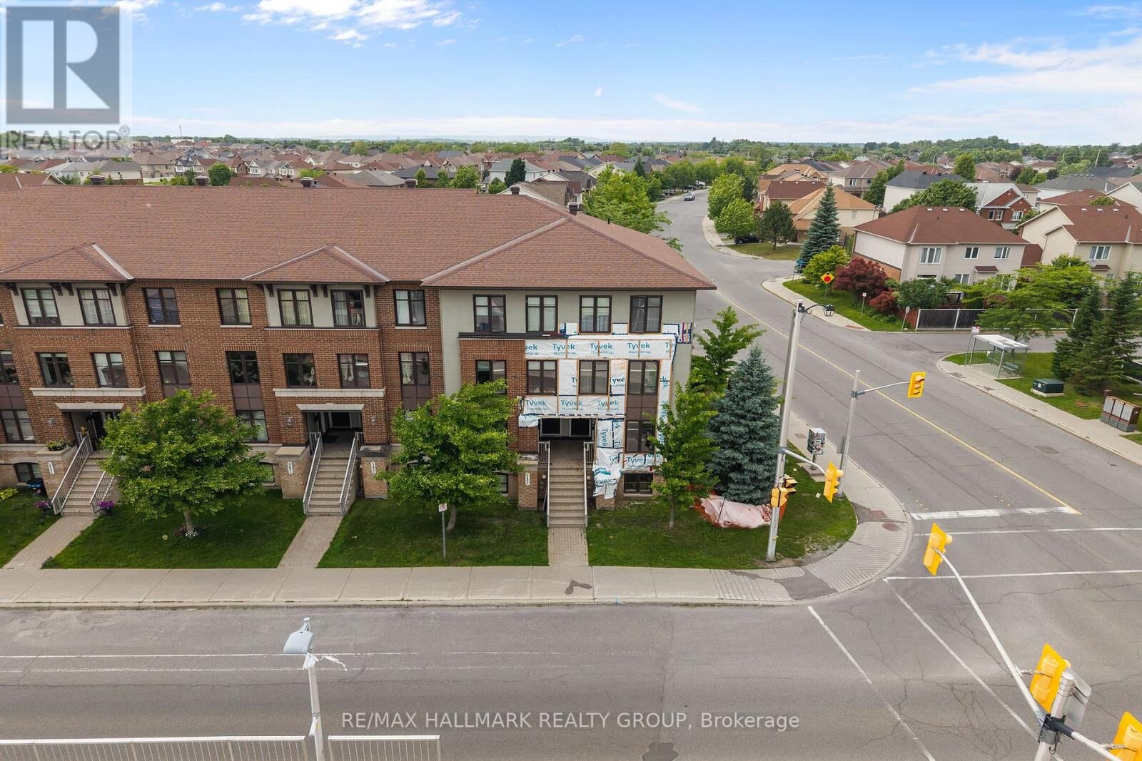 Property Photo: 541 Chapman Mills Drive A ON K2J 5T2