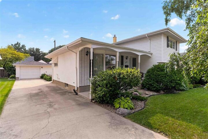 Photo de la propriété: 22 Litz Place MB R2G 0V1