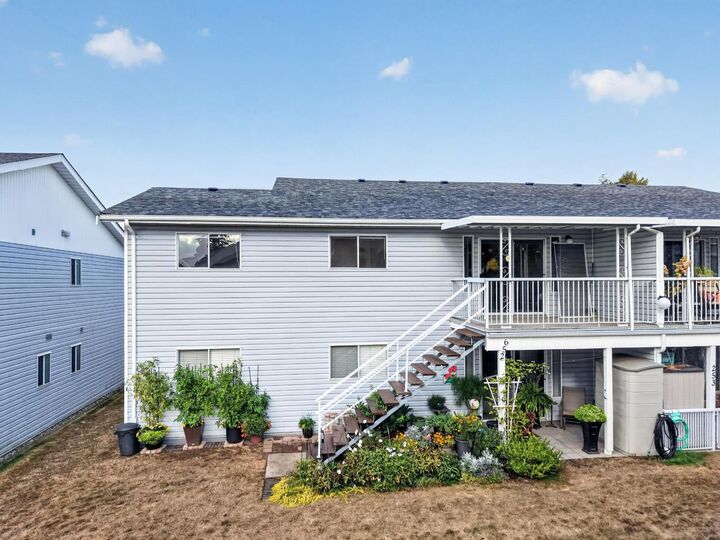 Property Photo: 32691 Garibaldi Drive 256 BC V2T 5T7