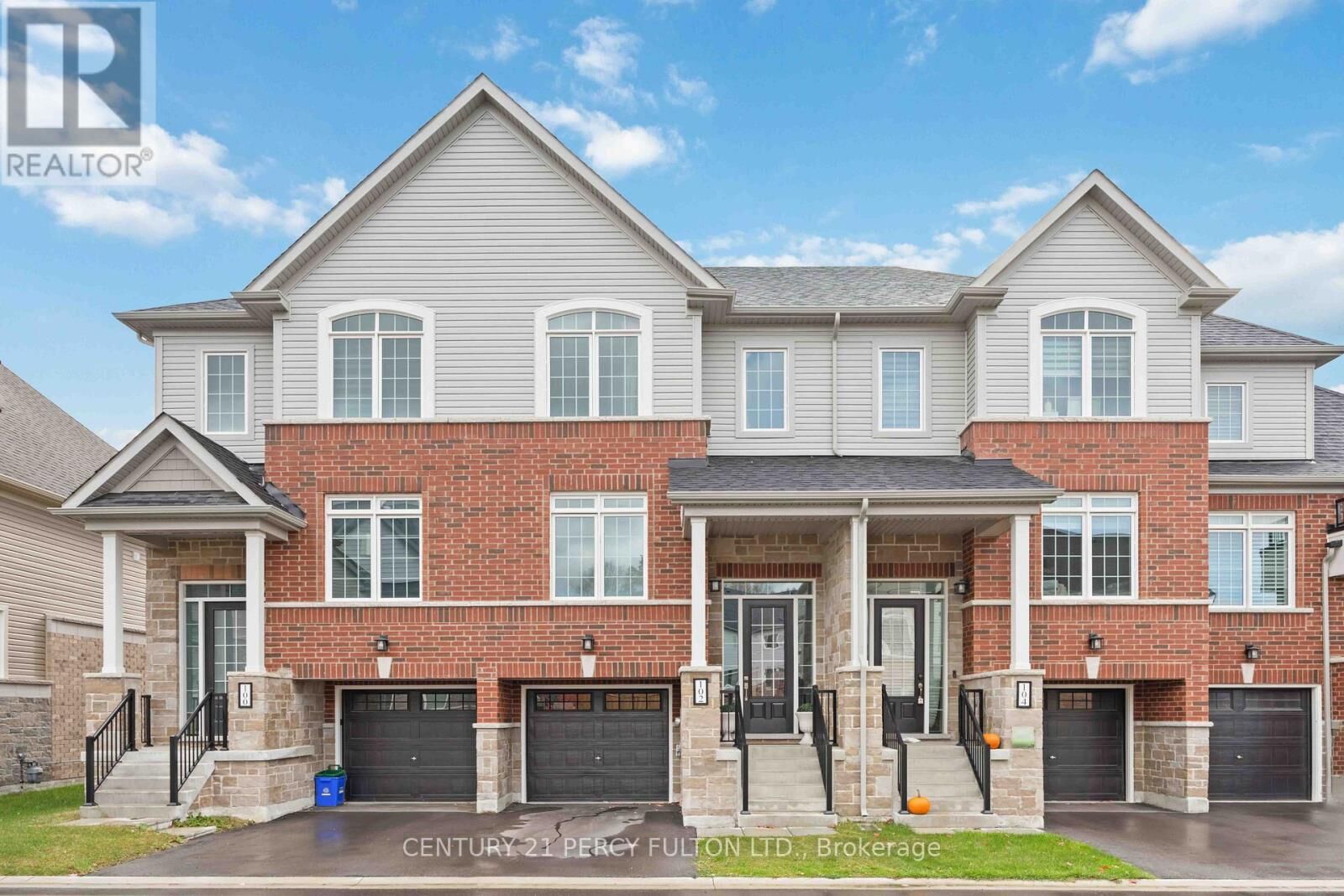 Property Photo:  102 Lyall Stokes Circle  ON L0G 1M0 