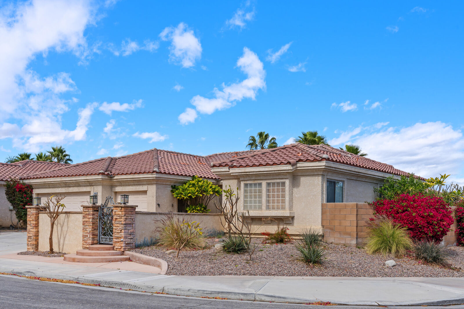 Property Photo: 79480 Calle Sonrisa CA 92253