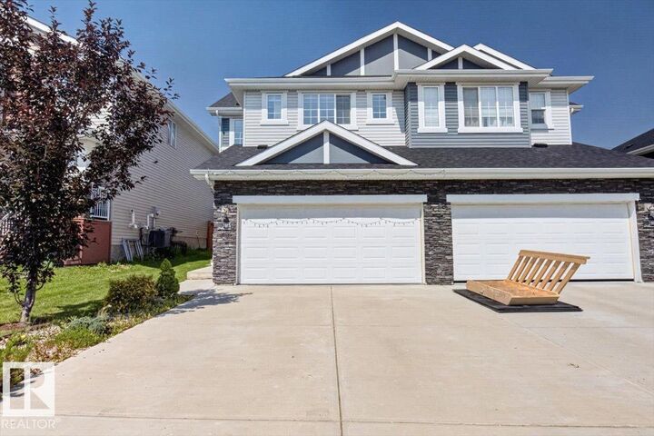 3885 Robins Crescent NW — photo 1