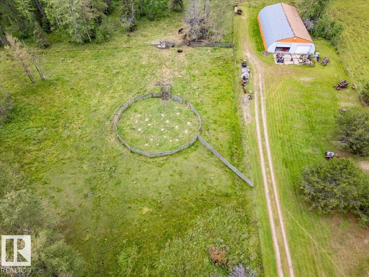 Property Photo:  47510 Rge Rd 31  AB T0C 2T0 