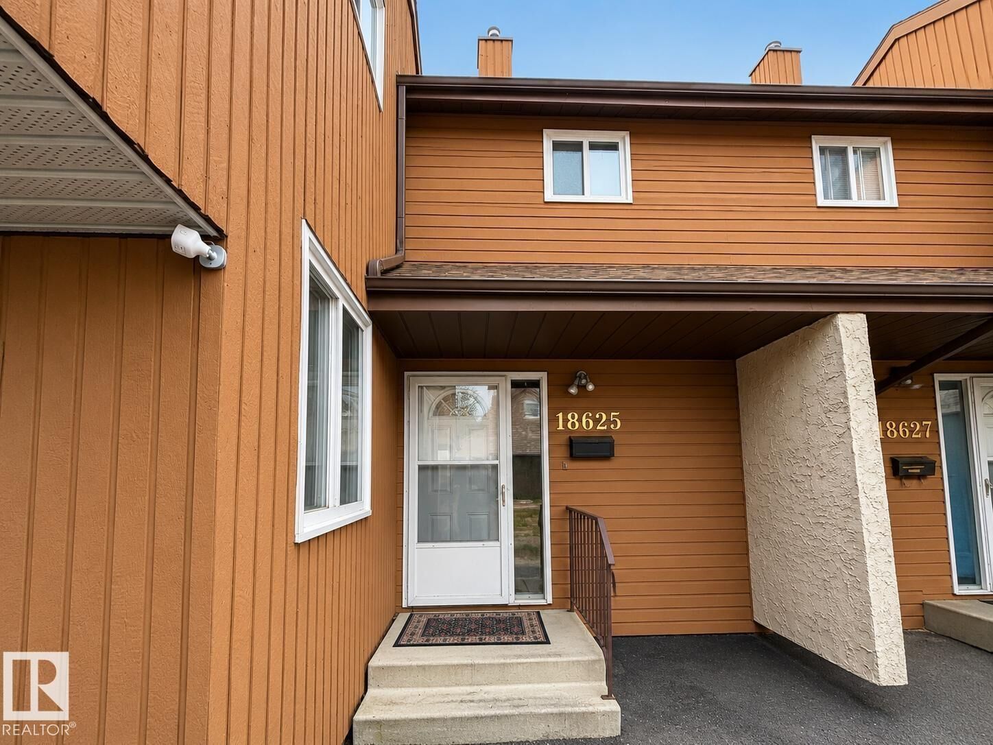 Property Photo:  18625 66 Avenue NW  AB T5T 2M3 