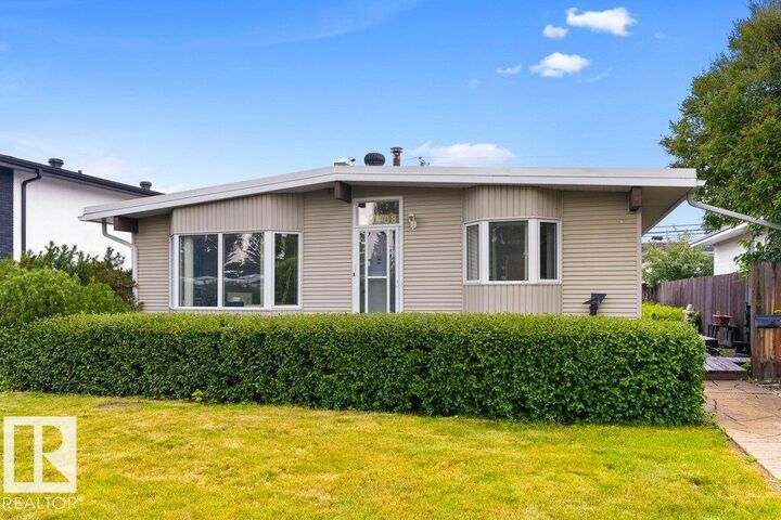 Property Photo: 11408 53 Avenue NW AB T6H 0S8