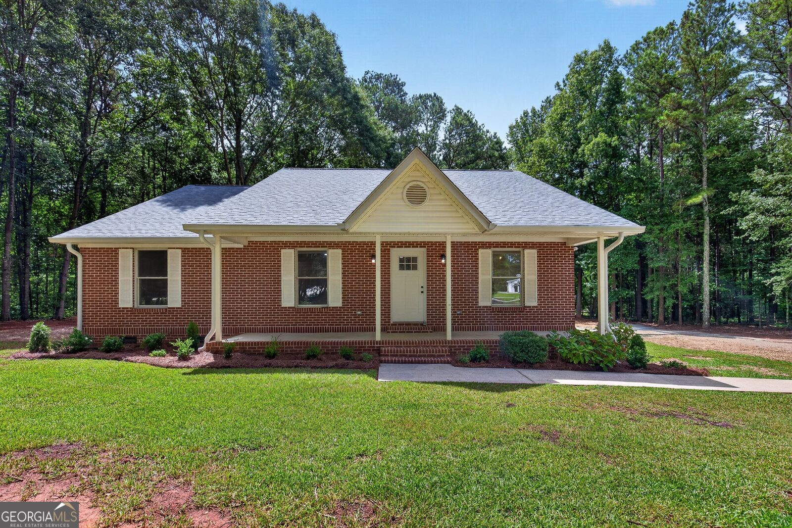 Property Photo: 174 Rockhouse Road GA 30276