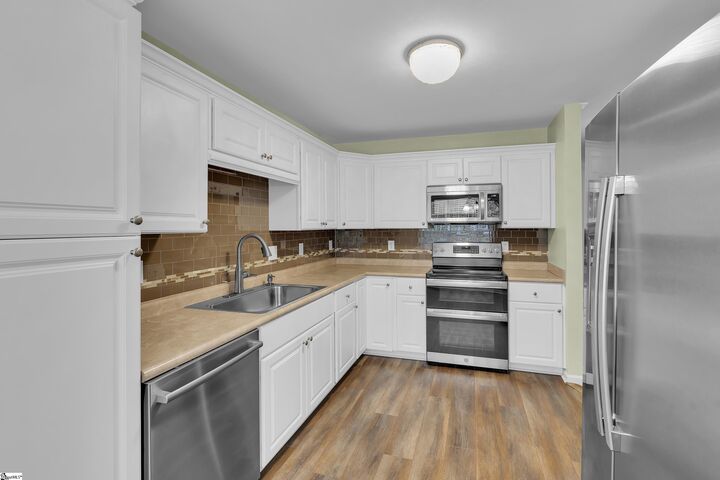 Property Photo: 106 Wyndham Court SC 29615