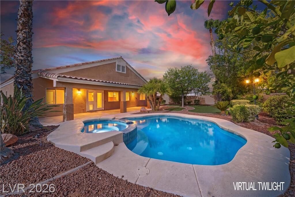 Property Photo: 5612 Summer Splash Court NV 89131