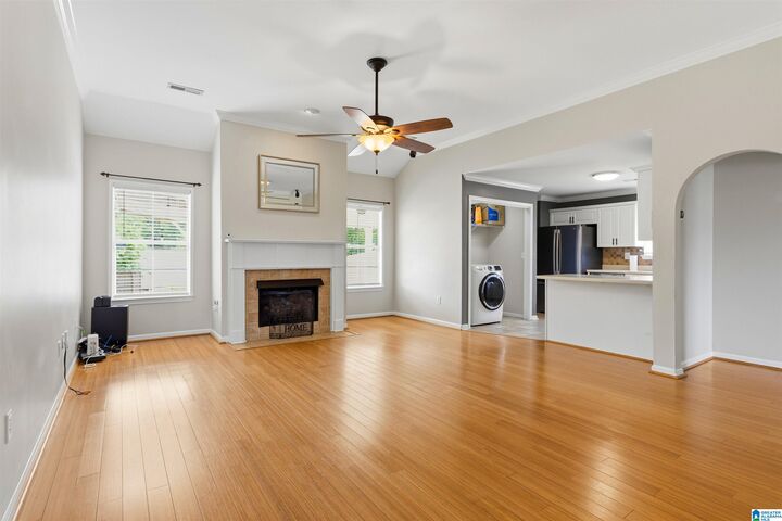 Property Photo:  211 Saratoga Lane  AL 35040 