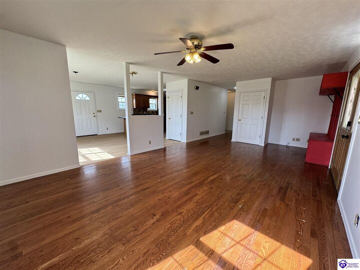Property Photo:  1380 Webb Road  KY 40146 