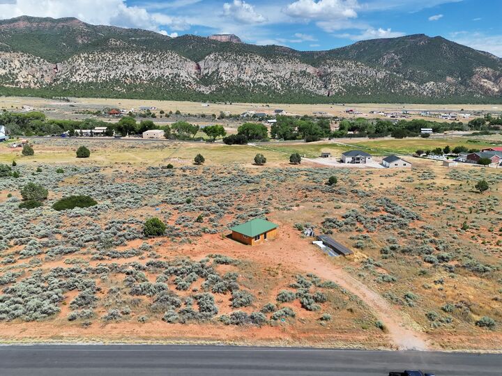 Property Photo: 1750 S 3000 E UT 84757