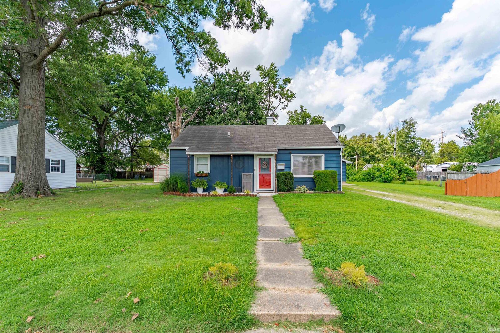 Property Photo:  1430 Waggoner Avenue  IN 47714 