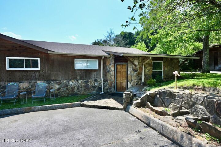 Property Photo:  2204 Mentor Rd  TN 37777 