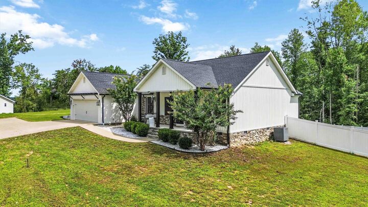 Property Photo: 671 Mauney Chapel Road KY 40701