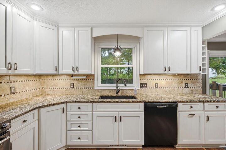 Property Photo: 2316 Woodview Ct. OH 44805