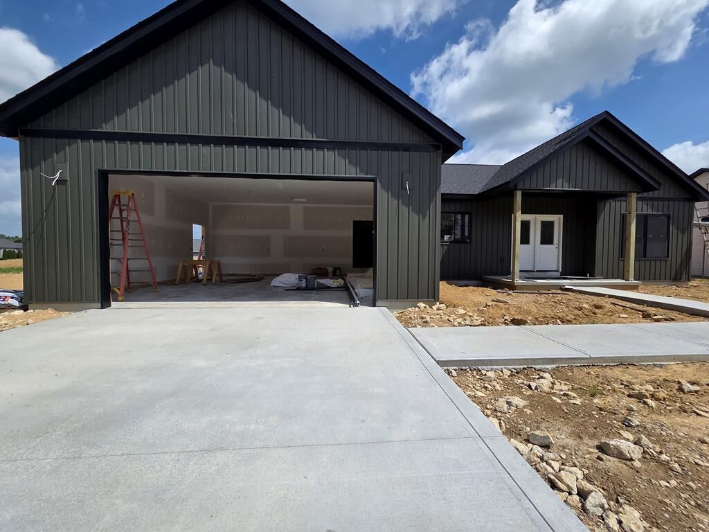 Property Photo:  460 Fox Rd  OH 44904 
