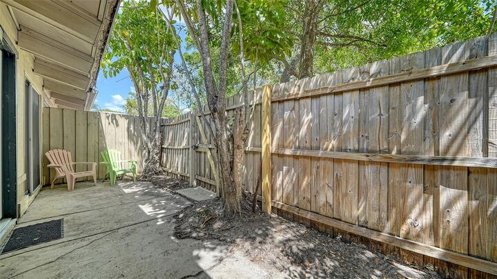 Property Photo: 500 N Jefferson Avenue B-5 FL 34237