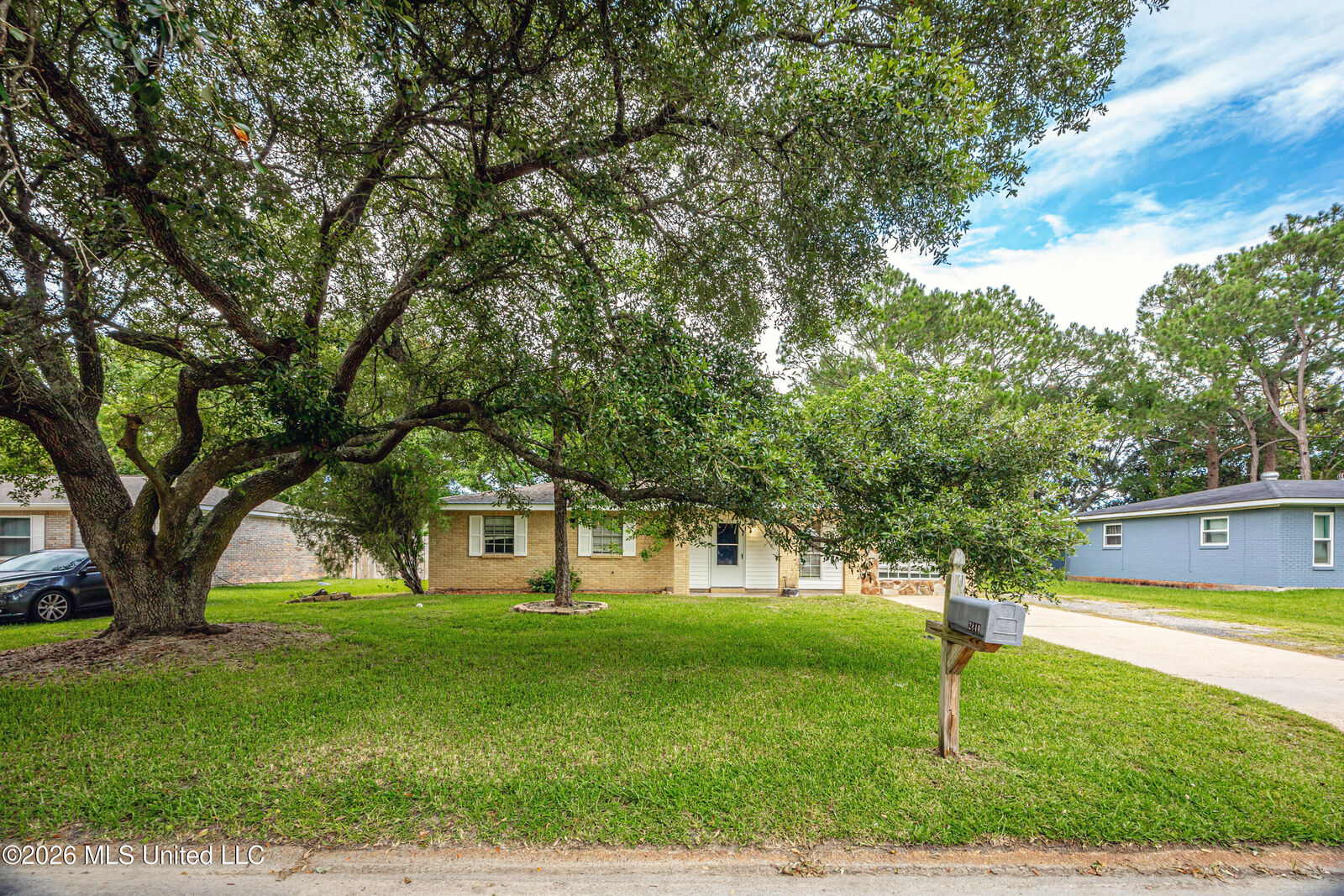 Property Photo: 2840 Gardendale Avenue MS 39553