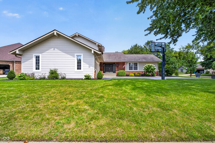 Property Photo: 3721 Oriole Drive IN 47203