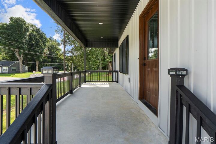 Property Photo: 451 E North Street MO 63736